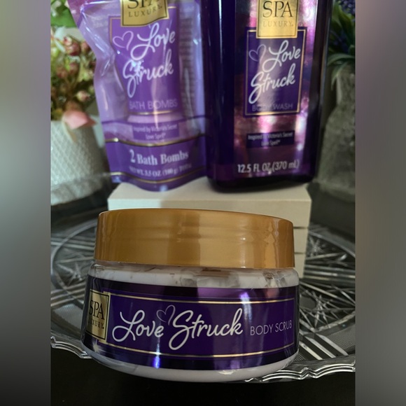 🆕💜 SPA LUXURY “LOVE STRUCK” BODY CARE COLLECTION. BRAND NEW! - Picture 7 of 8